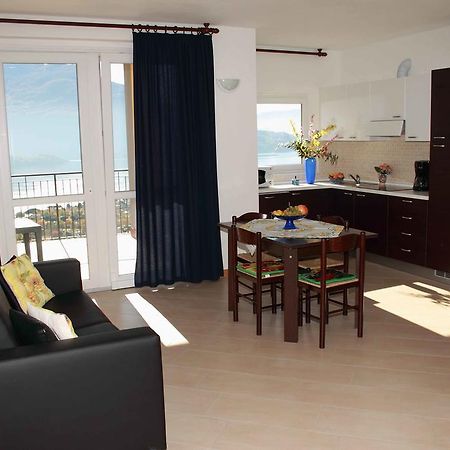 Casa Ciclamino Apartment Vercana Luaran gambar