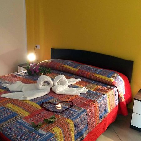 Casa Ciclamino Apartment Vercana Luaran gambar