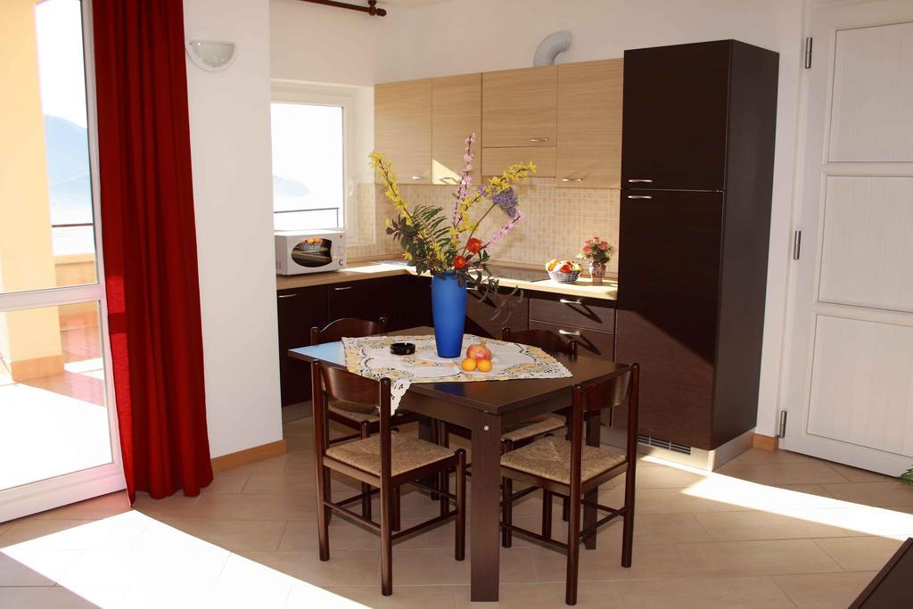 Casa Ciclamino Apartment Vercana Bilik gambar